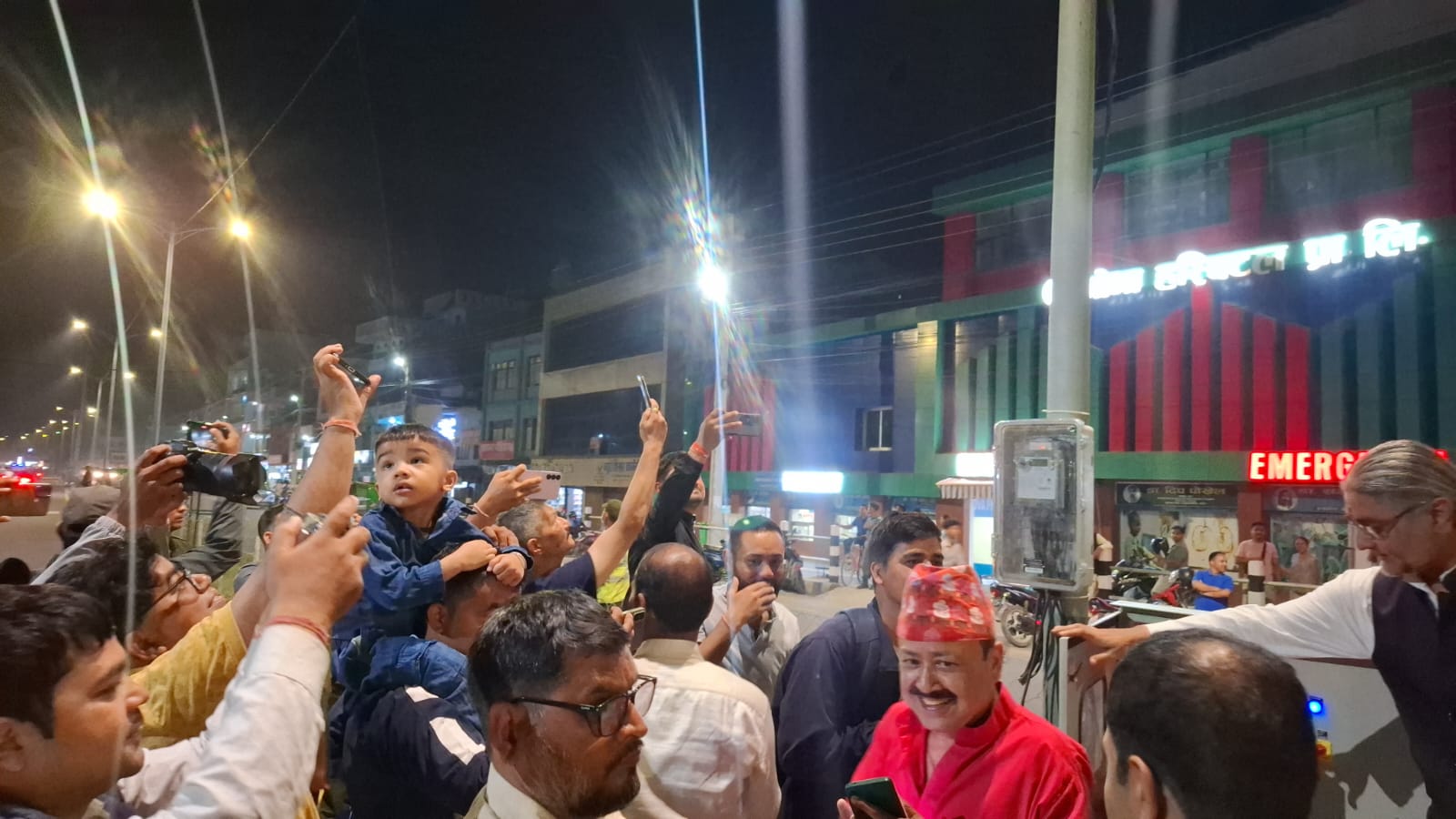 धनगढीमा  नौ स्थानमा स्मार्ट स्ट्रिट लाइटको उद्घाटन